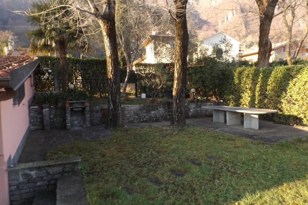 Como Lakeside Cottage - Lakefront Private Garden With Private Access To The Lake Onno Exteriér fotografie